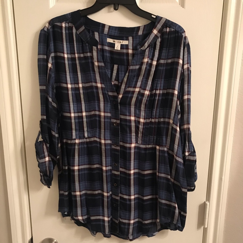 Fitted Plaid Top